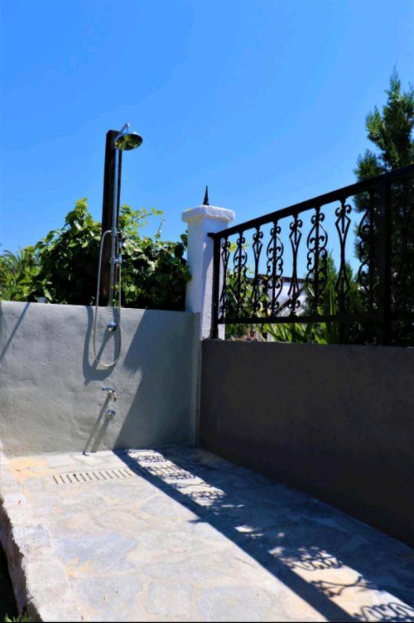 House By The Sea 2 Apartment Nea Iraklitsa Bagian luar foto