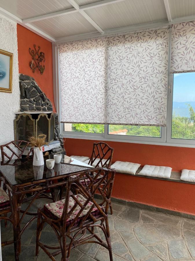 House By The Sea 2 Apartment Nea Iraklitsa Bagian luar foto