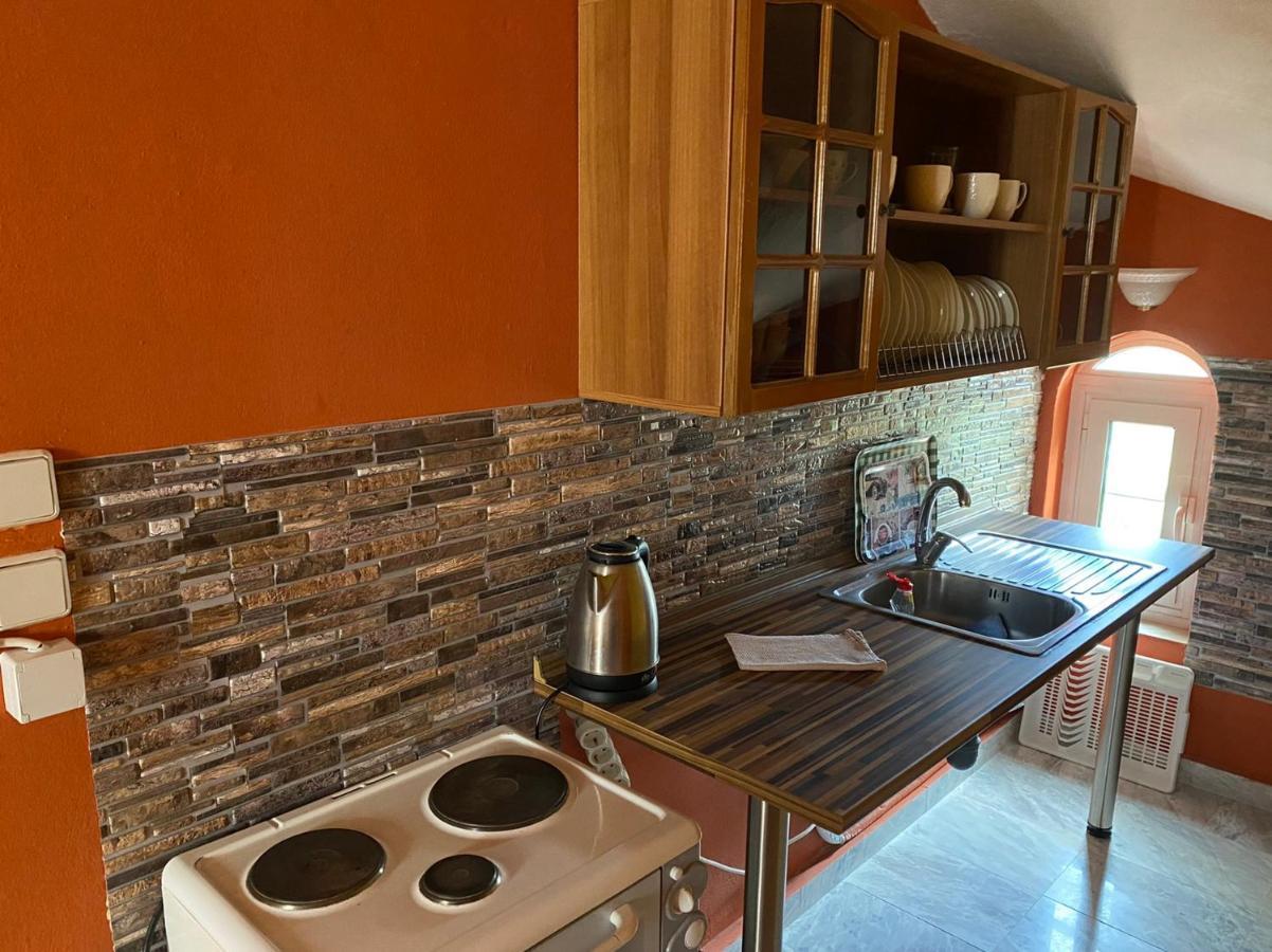 House By The Sea 2 Apartment Nea Iraklitsa Bagian luar foto