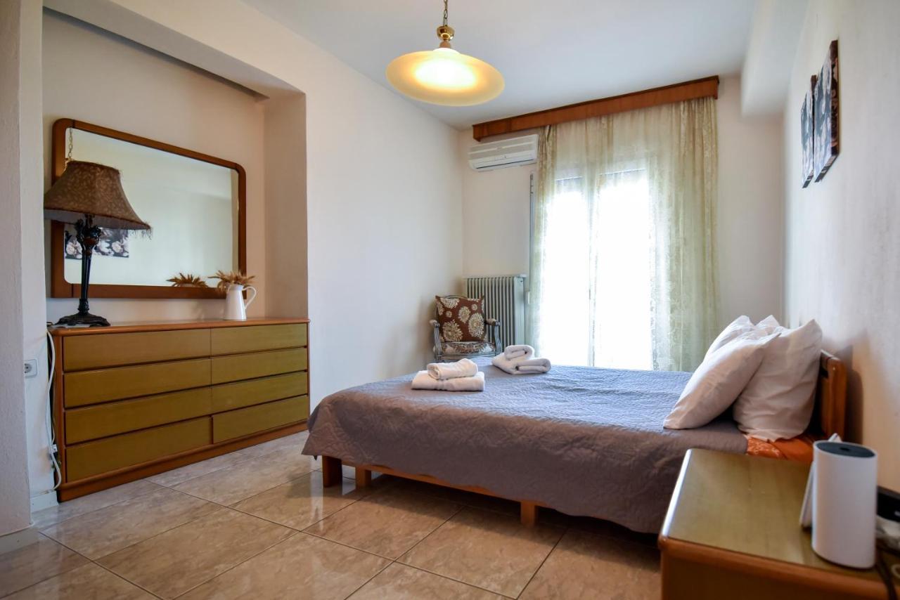 House By The Sea 2 Apartment Nea Iraklitsa Bagian luar foto