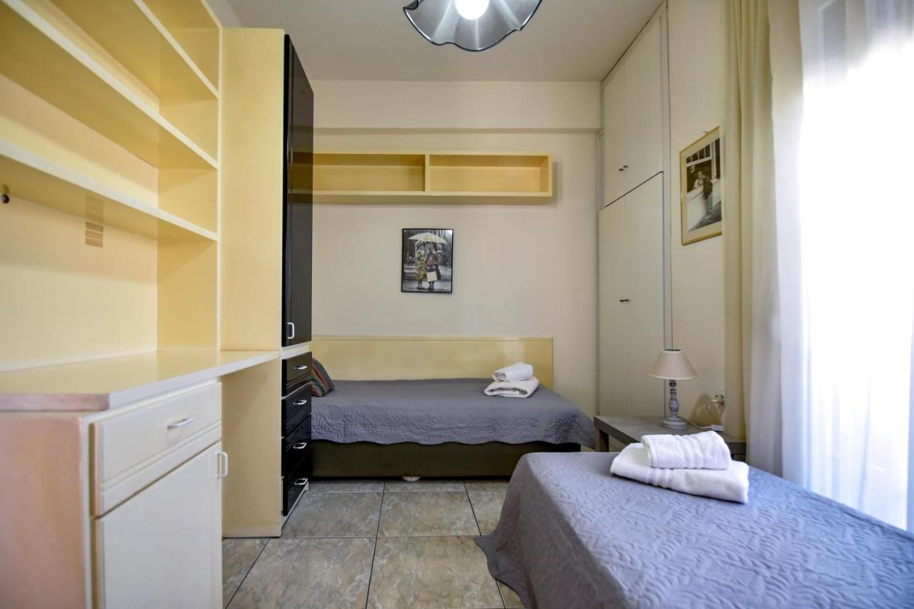 House By The Sea 2 Apartment Nea Iraklitsa Bagian luar foto