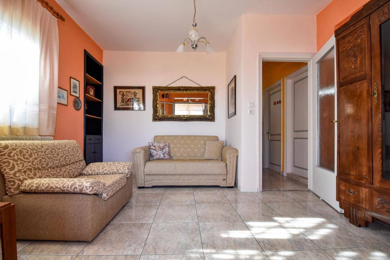 House By The Sea 2 Apartment Nea Iraklitsa Bagian luar foto