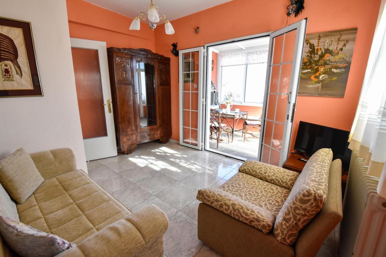 House By The Sea 2 Apartment Nea Iraklitsa Bagian luar foto